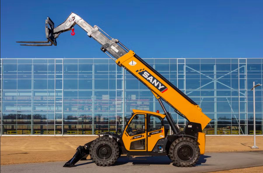 Zalmi Trading and Contracting heavy equipment fleet on site in Doha, Qatar